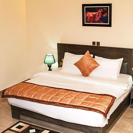 Beni Gold Hotel, Ikoyi Lagos Exteriör bild